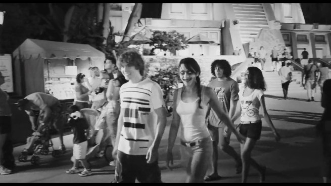 I saw this on YouTube. You watch the pretty girl for a few seconds and then she screams at you.