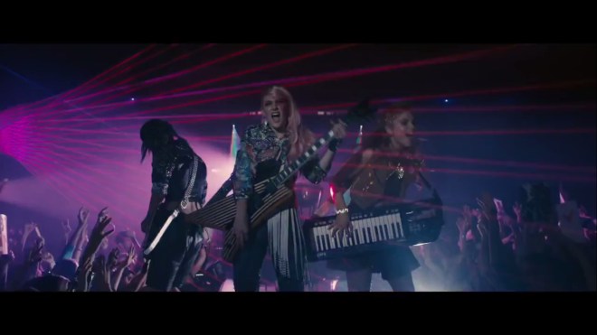 It’s too bad most of the movie is them either playing with phones or moping about because moments like this are actually pretty cool.